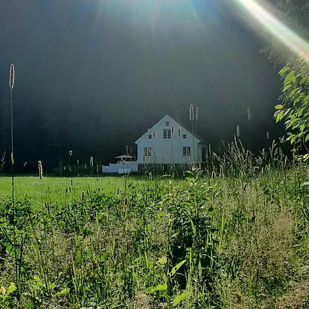 Historic Lords By Mandal River Сasa de vacaciones